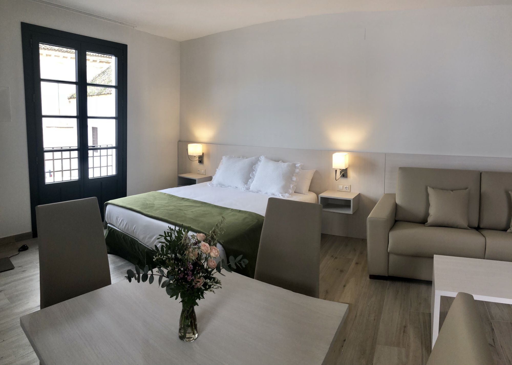Apartahotel La De Pilar Córdoba